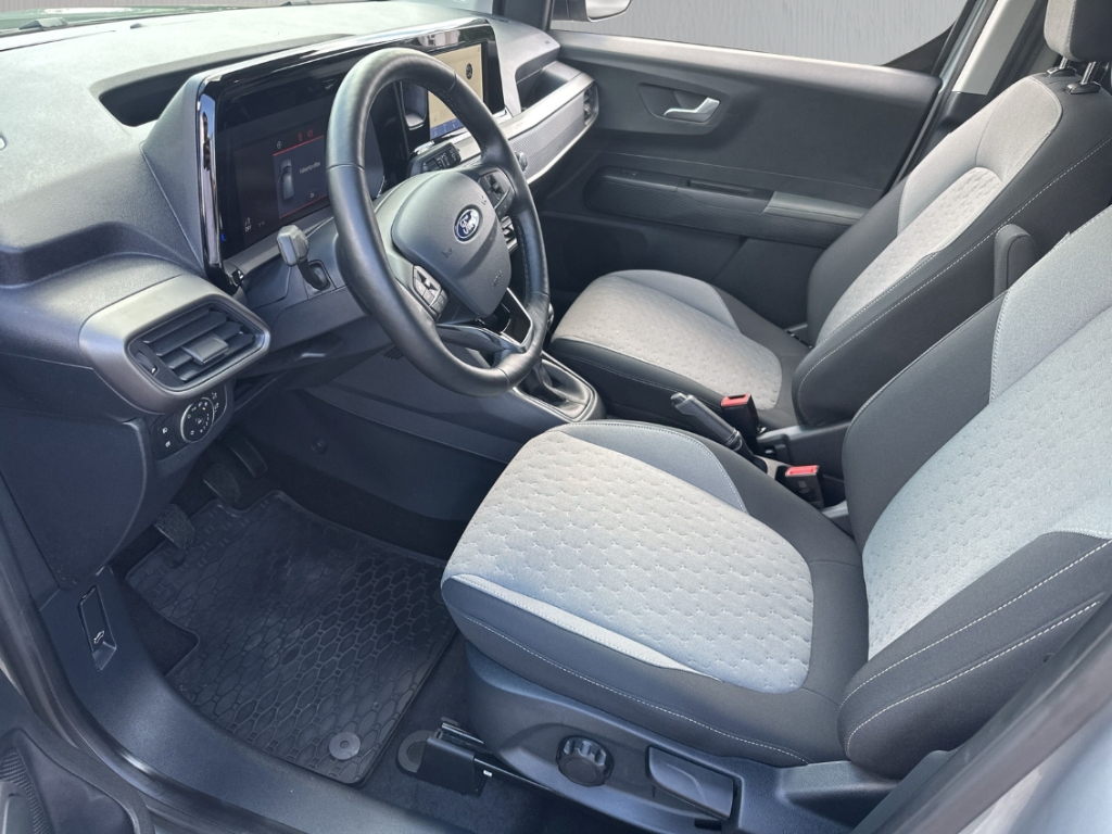 Fahrzeugabbildung Ford Tourneo Courier Titanium AHK AAC LM17 Winterpak. LED TFL