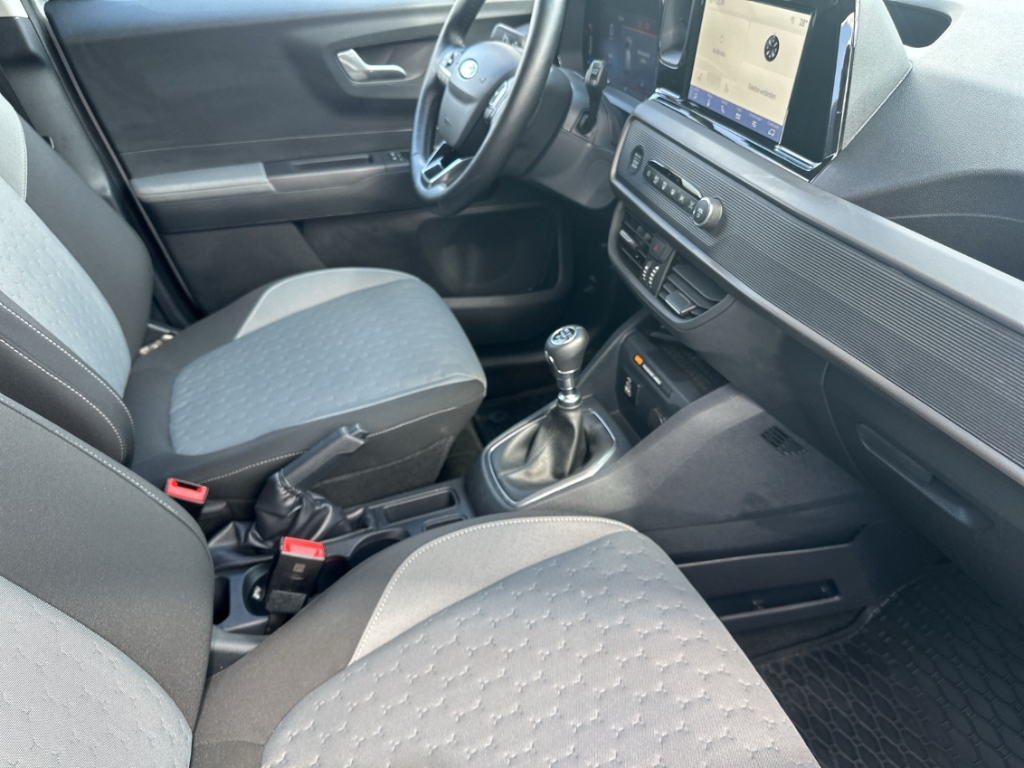 Fahrzeugabbildung Ford Tourneo Courier Titanium AHK AAC LM17 Winterpak. LED TFL
