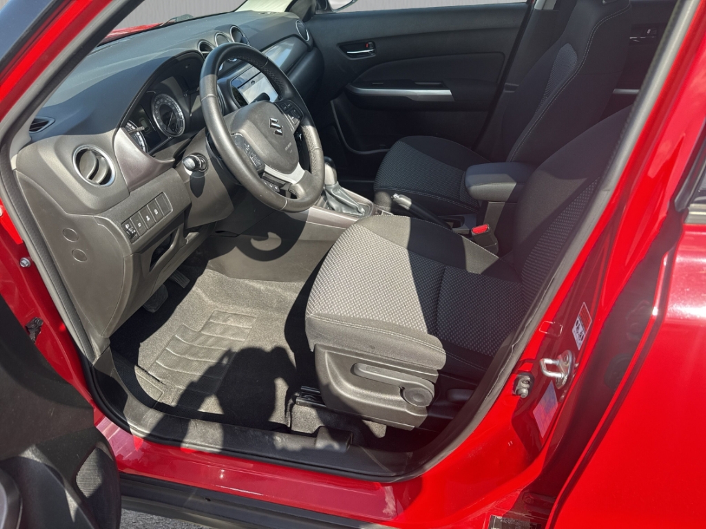 Fahrzeugabbildung Suzuki Vitara 4x2 COMFORT AHK SHZ Automatik Navi RFK
