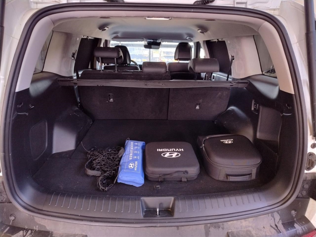 Fahrzeugabbildung Hyundai SANTA FE PHEV MY25 1.6 AT 4WD Signature Dig-Key 5-Sitz Navi Leder Digitales Cockpit
