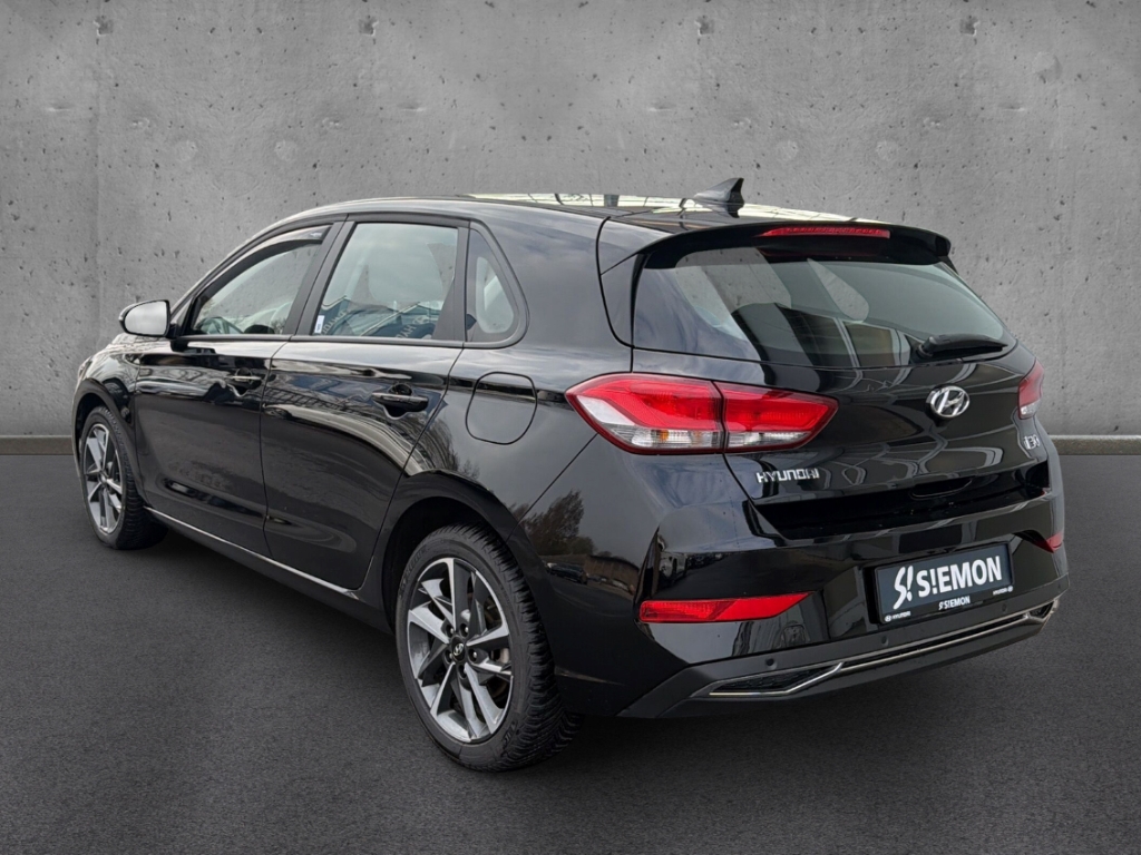 Fahrzeugabbildung Hyundai i30 FL 5-Trg 1.5 T-Gdi DCT 48V TREND Navigations
