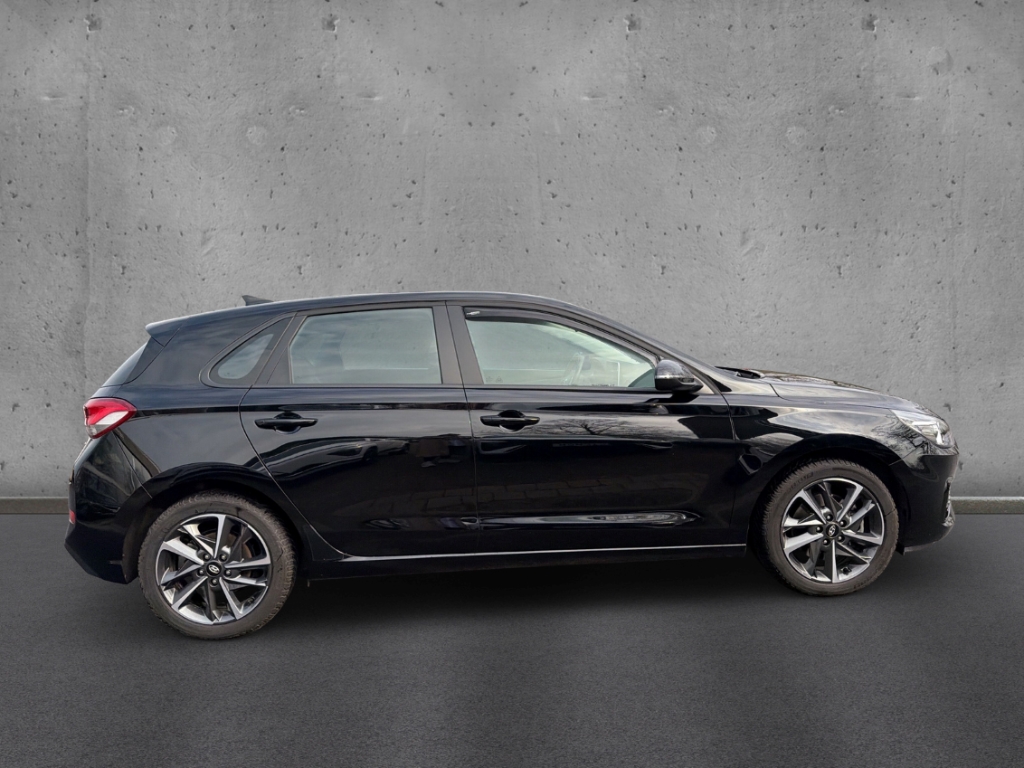Fahrzeugabbildung Hyundai i30 FL 5-Trg 1.5 T-Gdi DCT 48V TREND Navigations