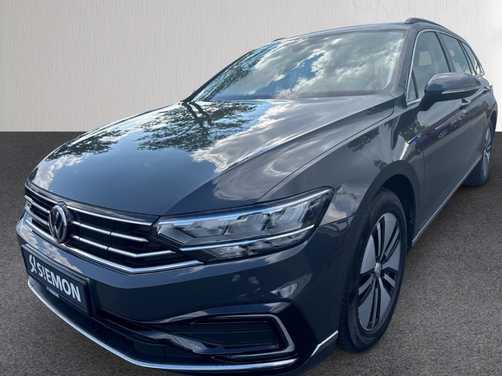 Fahrzeugabbildung Volkswagen Passat GTE 1.4 TSI Plug-In Hybrid DSG ACC SHZ PDCv+h