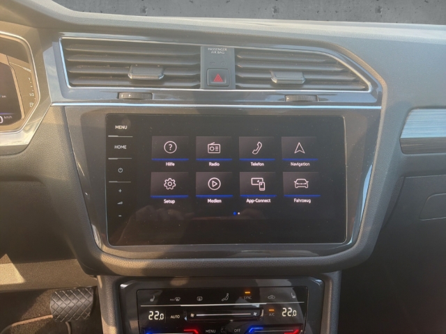 Fahrzeugabbildung Volkswagen Tiguan Allspace 4x4 2.0 TDI DSG AHK IQ.Light SHZ