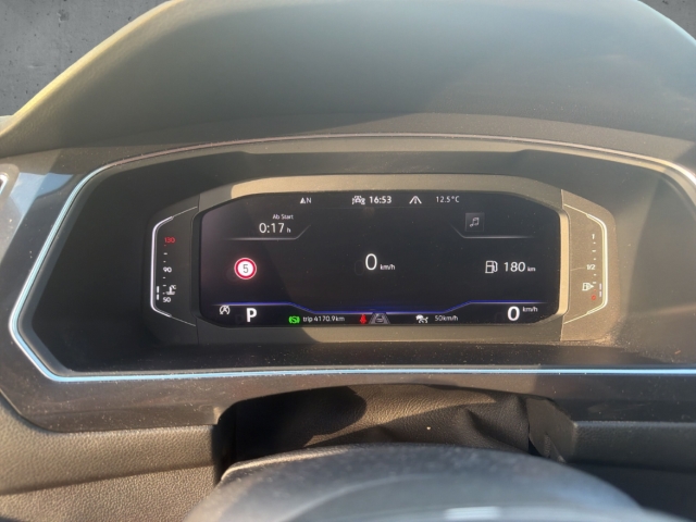 Fahrzeugabbildung Volkswagen Tiguan Allspace 4x4 2.0 TDI DSG AHK IQ.Light SHZ