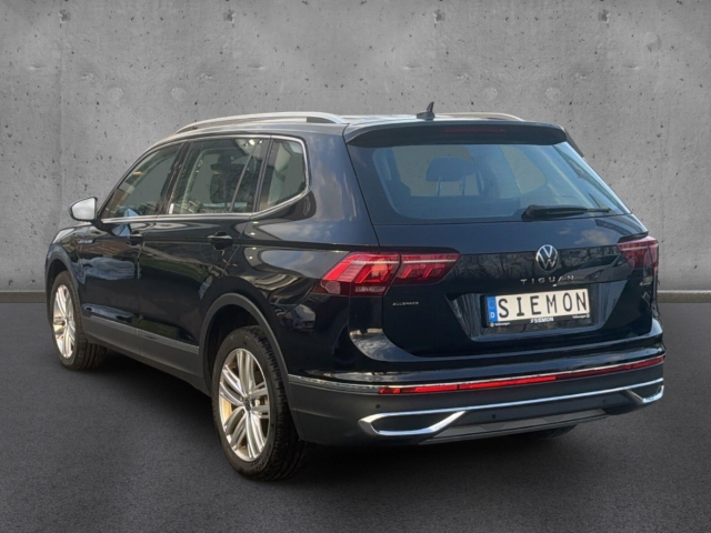 Fahrzeugabbildung Volkswagen Tiguan Allspace 4x4 2.0 TDI DSG AHK IQ.Light SHZ