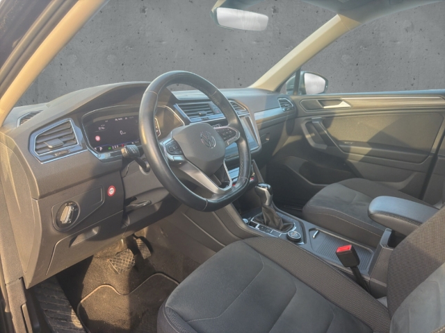 Fahrzeugabbildung Volkswagen Tiguan Allspace 4x4 2.0 TDI DSG AHK IQ.Light SHZ