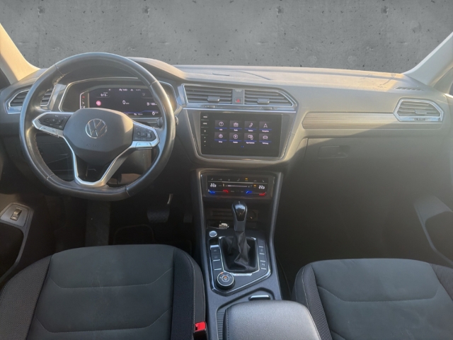 Fahrzeugabbildung Volkswagen Tiguan Allspace 4x4 2.0 TDI DSG AHK IQ.Light SHZ