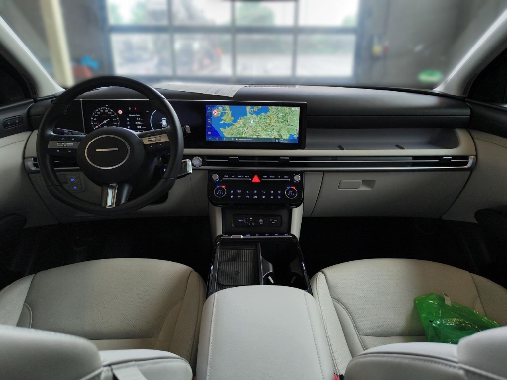 Fahrzeugabbildung Hyundai TUCSON FL PHEV 1.6 AT 4WD MY25 Prime ECS Assist-P MATRIX-LED Leder Digitales Cockpit Soundsystem