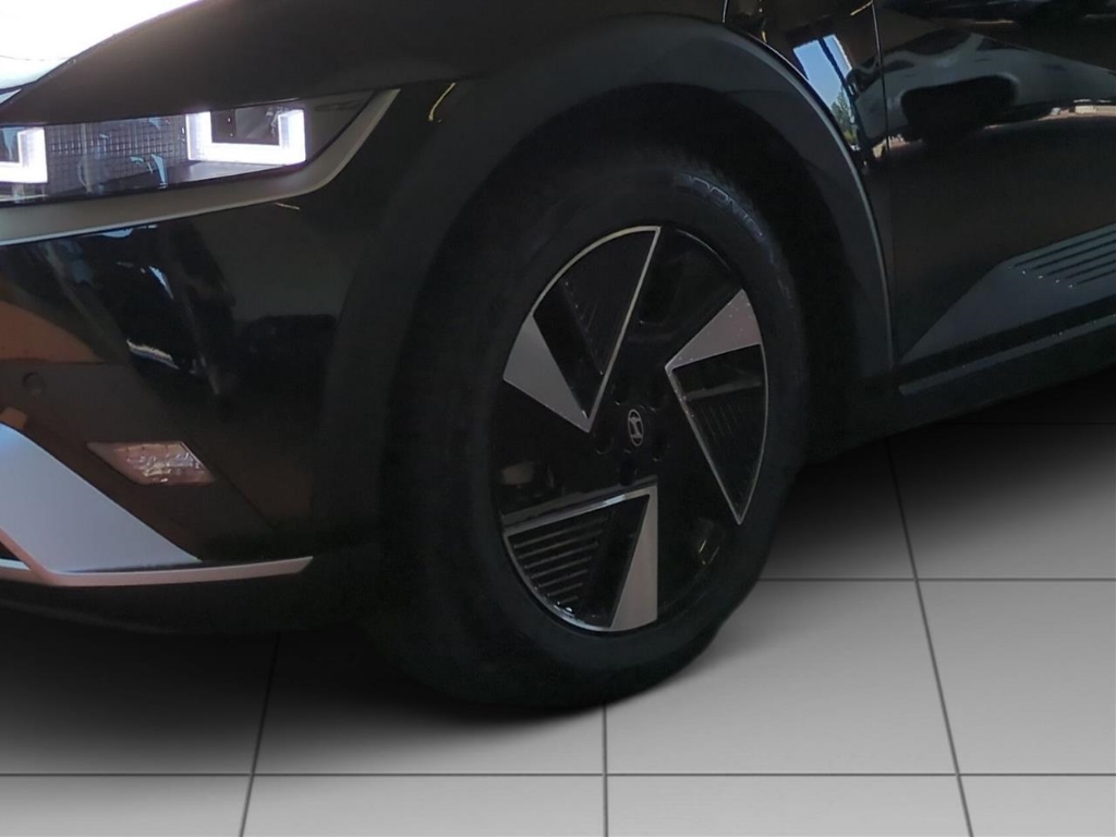 Fahrzeugabbildung Hyundai IONIQ 5 FL 84kWh 2WD MY25 DYNAMIQ el.Heckklappe Navi Digitales Cockpit LED ACC Apple CarPlay