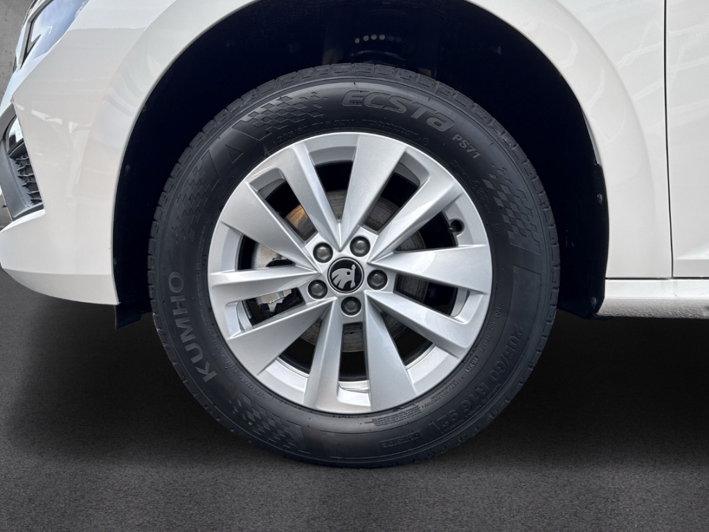 Fahrzeugabbildung SKODA Kamiq 1.0 TSI SELECTION LED SHZ Temp PDC Klima