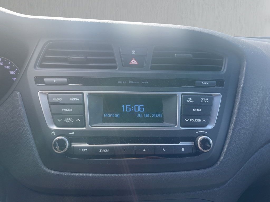 Fahrzeugabbildung Hyundai i20 1.2 GDI Passion Klima SHZ LHZ e.FH Isofix