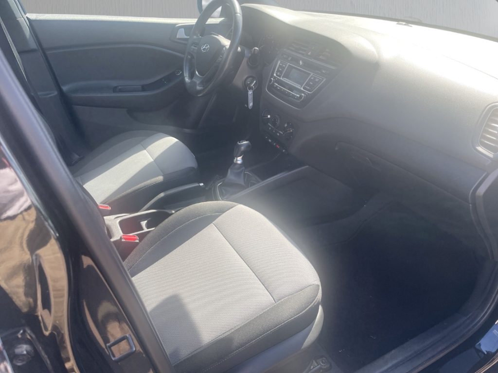 Fahrzeugabbildung Hyundai i20 1.2 GDI Passion Klima SHZ LHZ e.FH Isofix
