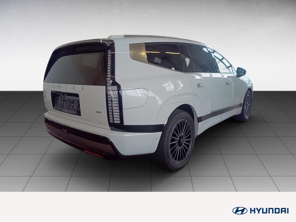 Fahrzeugabbildung Hyundai IONIQ 9 110 kWh 4WD 7-Sitze Performance UNIQ Panorama HUD Niveau Navi 360