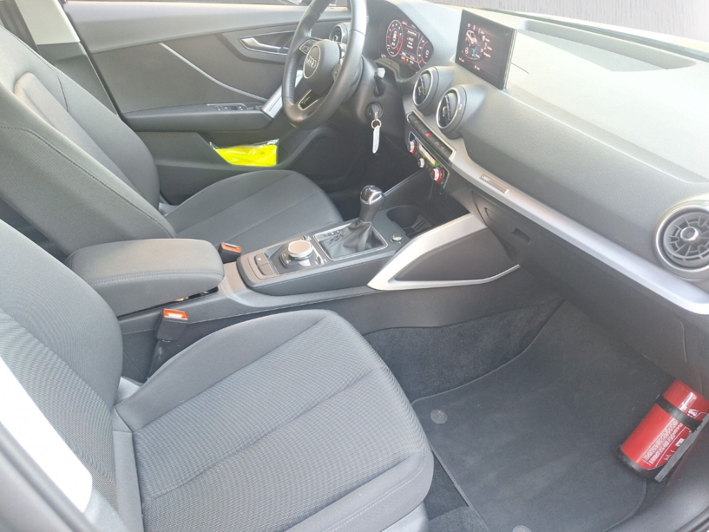 Fahrzeugabbildung Audi Q2 35 TFSI Stronic S line LED Navi Tempo SHZ PDC