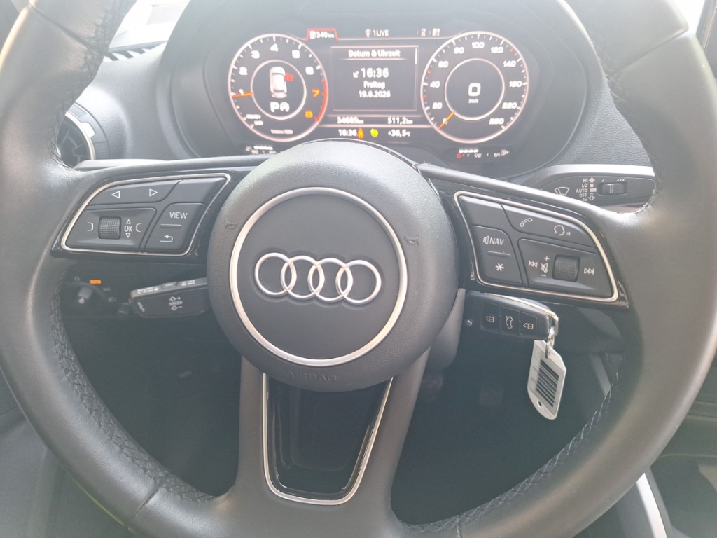 Fahrzeugabbildung Audi Q2 35 TFSI Stronic S line LED Navi Tempo SHZ PDC