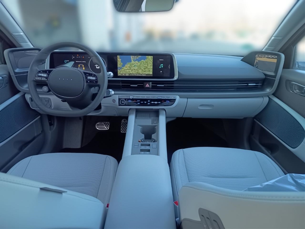Fahrzeugabbildung Hyundai IONIQ 6 4WD 77,4kWh UNIQ Digi-Spiegel 20LM HUD Navi Digitales Cockpit Memory Sitze
