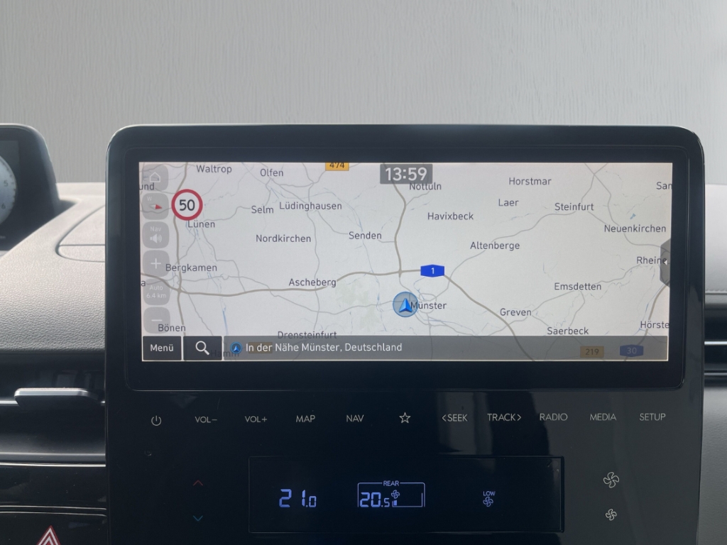 Fahrzeugabbildung Hyundai STARIA 2.2 CRDi Signature LED Pano AHK Kam360 Allwetter