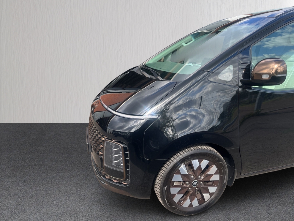 Fahrzeugabbildung Hyundai STARIA 2.2 CRDi Signature LED Pano AHK Kam360 Allwetter