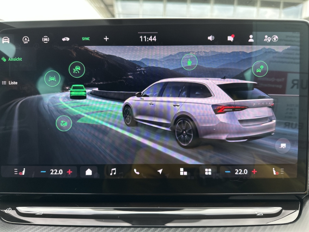 Fahrzeugabbildung SKODA Octavia Combi TDI DSG Sportline AHK LED SHZ NAVI PDC FrontAss SunSet