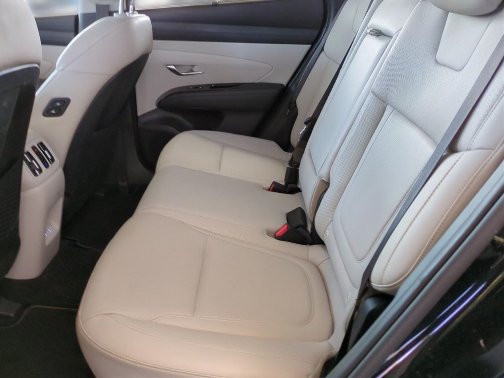 Fahrzeugabbildung Hyundai TUCSON FL PHEV 1.6 AT 4WD MY25 Prime ECS Assist-P MATRIX-LED Leder Digitales Cockpit