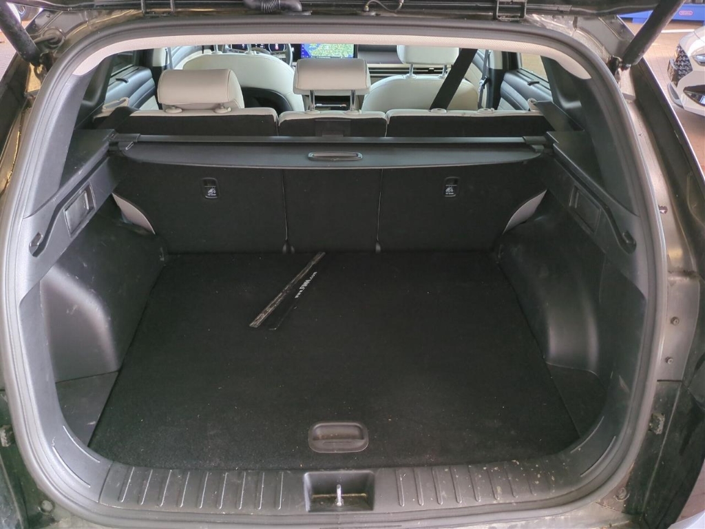 Fahrzeugabbildung Hyundai TUCSON FL PHEV 1.6 AT 4WD MY25 Prime ECS Assist-P MATRIX-LED Leder Digitales Cockpit