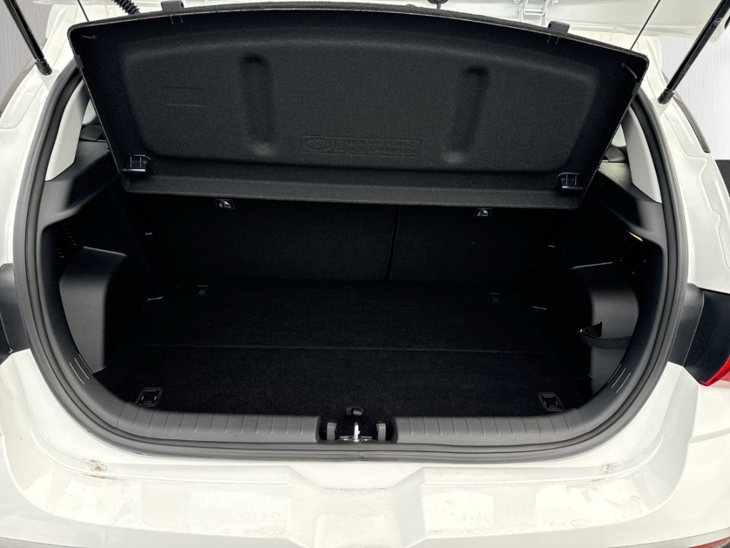 Fahrzeugabbildung Hyundai i20 1.0 T-GDi Trend SHZ NAVI R-Cam PDC Bluetooth