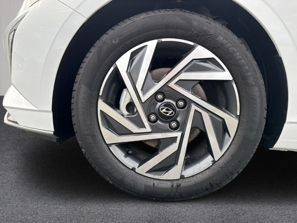 Fahrzeugabbildung Hyundai i20 1.0 T-GDi Trend SHZ NAVI R-Cam PDC Bluetooth