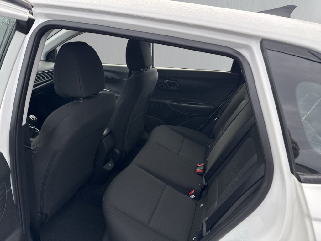 Fahrzeugabbildung Hyundai i20 1.0 T-GDi Trend SHZ NAVI R-Cam PDC Bluetooth