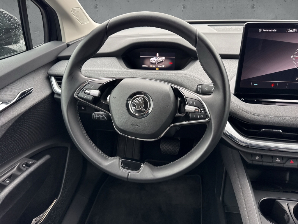 Fahrzeugabbildung SKODA Enyaq iV 50 Loft Navi Tempo PDC Kamera SmartLink