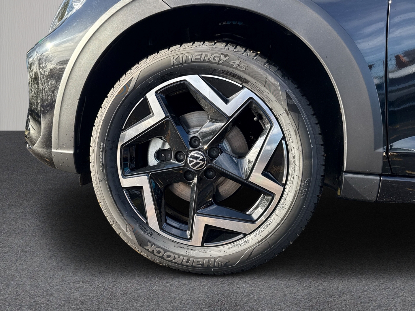 Fahrzeugabbildung Volkswagen Taigo 1.0 TSI DSG R-Line R-Kamera Navi GJR Pano IQ Drive