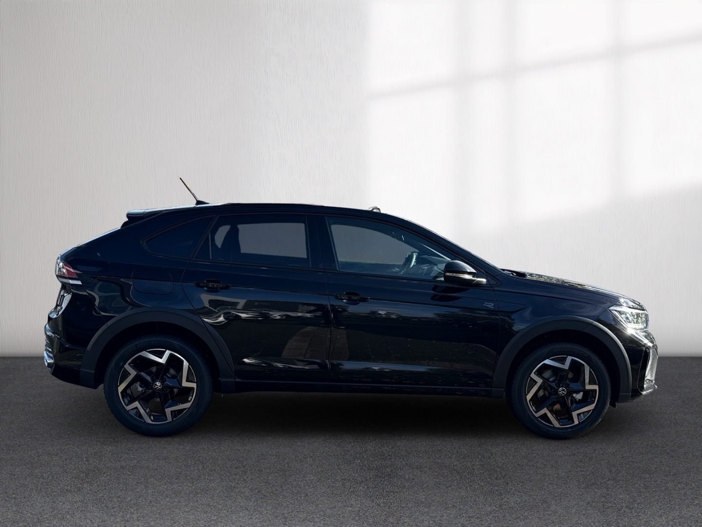 Fahrzeugabbildung Volkswagen Taigo 1.0 TSI DSG R-Line R-Kamera Navi GJR Pano IQ Drive
