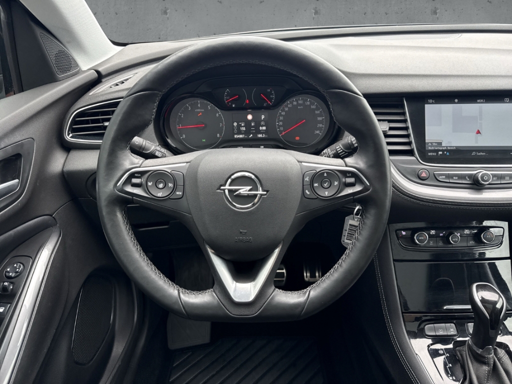 Fahrzeugabbildung Opel Grandland 1.2 Turbo AHK-abnehmbar Panorama Navi LED Kurvenlicht Apple CarPlay