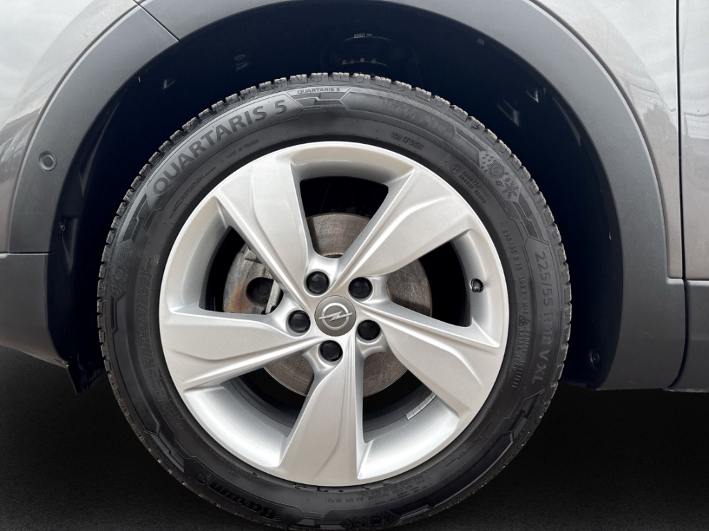 Fahrzeugabbildung Opel Grandland 1.2 Turbo AHK-abnehmbar Panorama Navi LED Kurvenlicht Apple CarPlay