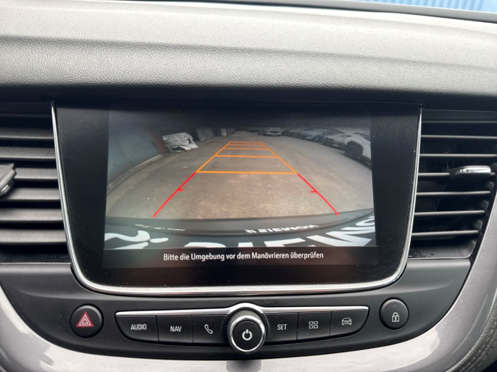 Fahrzeugabbildung Opel Grandland 1.2 Turbo AHK-abnehmbar Panorama Navi LED Kurvenlicht Apple CarPlay