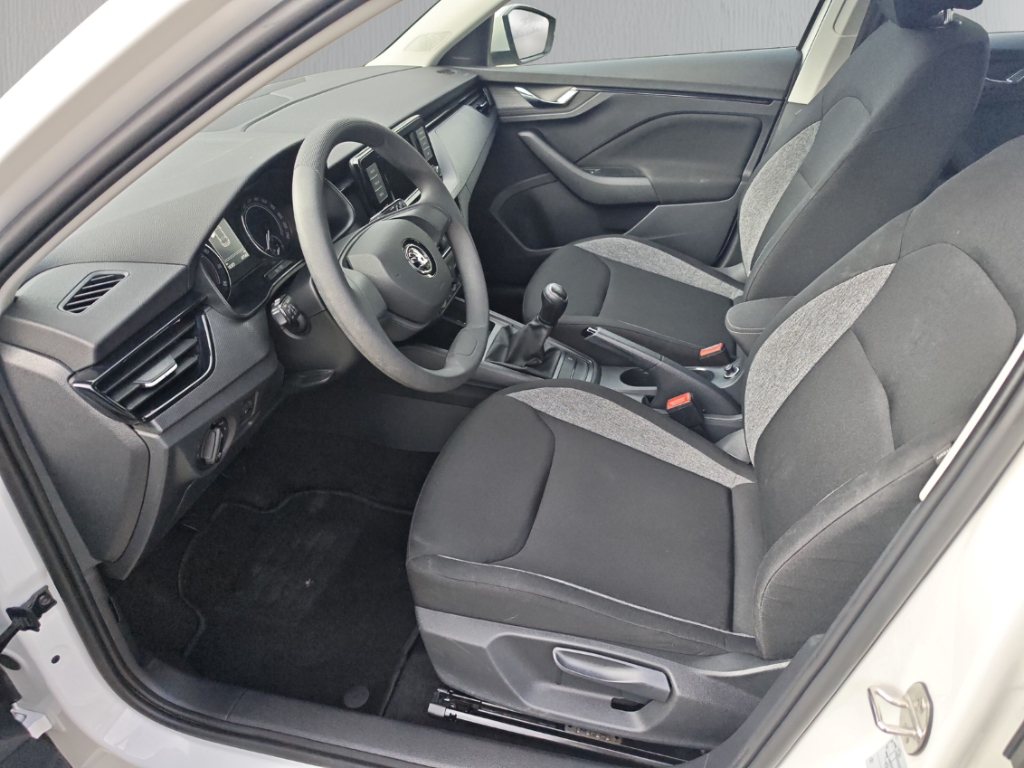 Fahrzeugabbildung SKODA Scala 1.0 TSI Cool Plus Klima PDC SHZ LM16