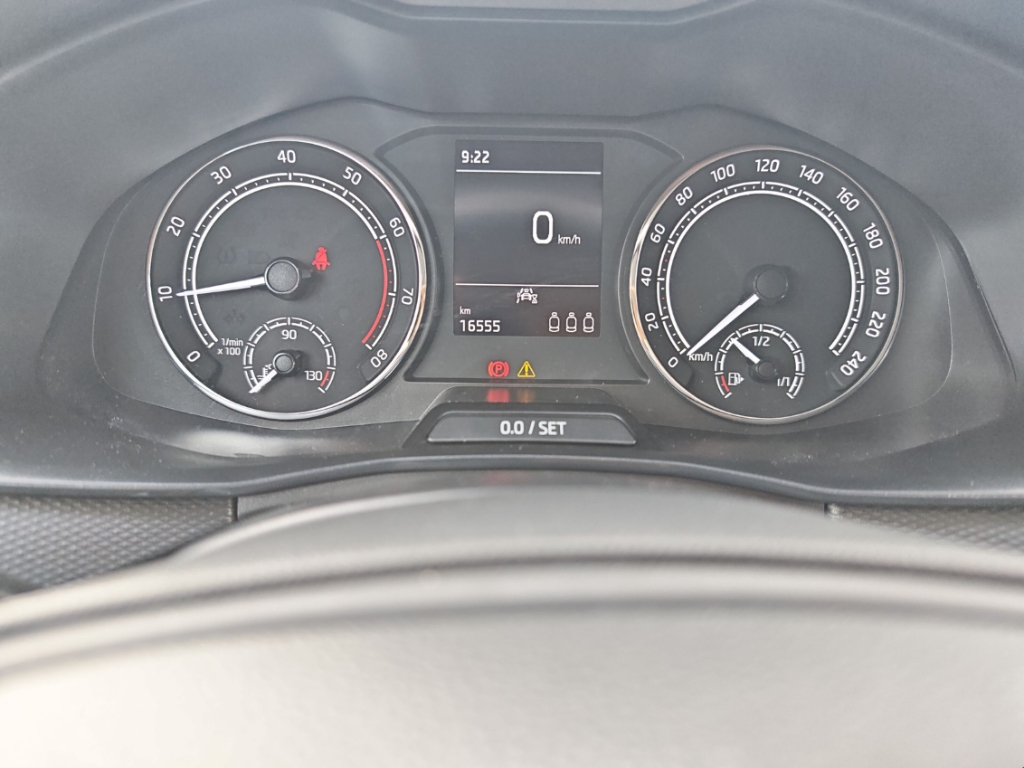 Fahrzeugabbildung SKODA Scala 1.0 TSI Cool Plus Klima PDC SHZ LM16