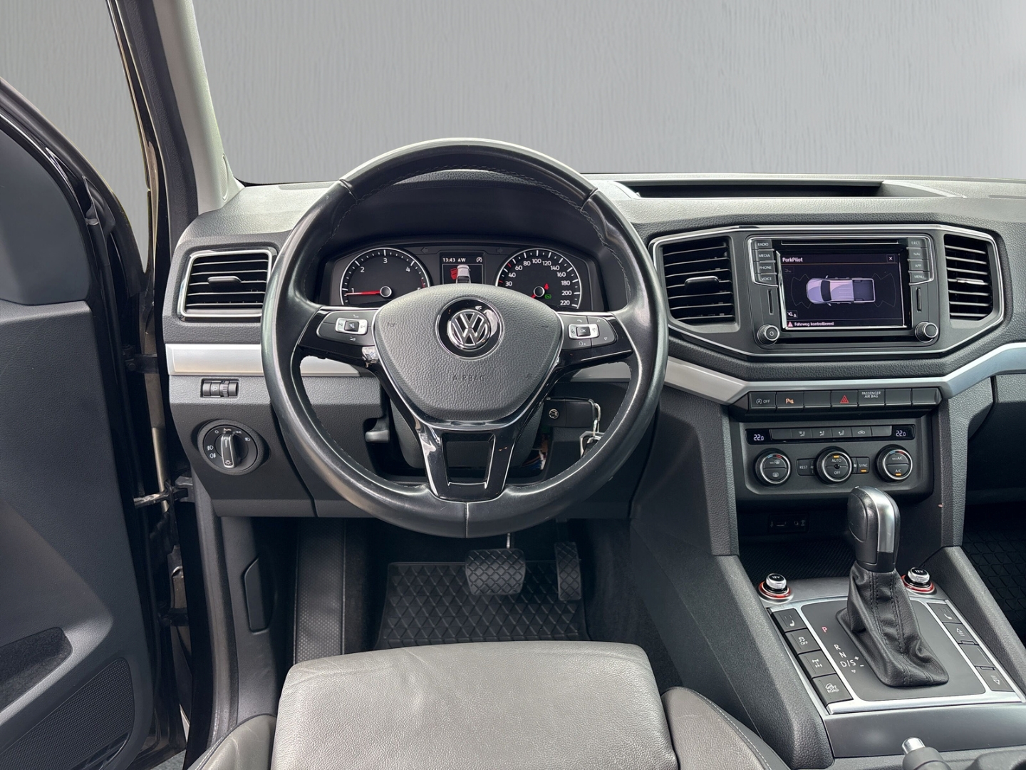Fahrzeugabbildung Volkswagen Amarok Highline 4Motion DoKa 3.0 V6 Hardtop LED Leiste AHK SHZ