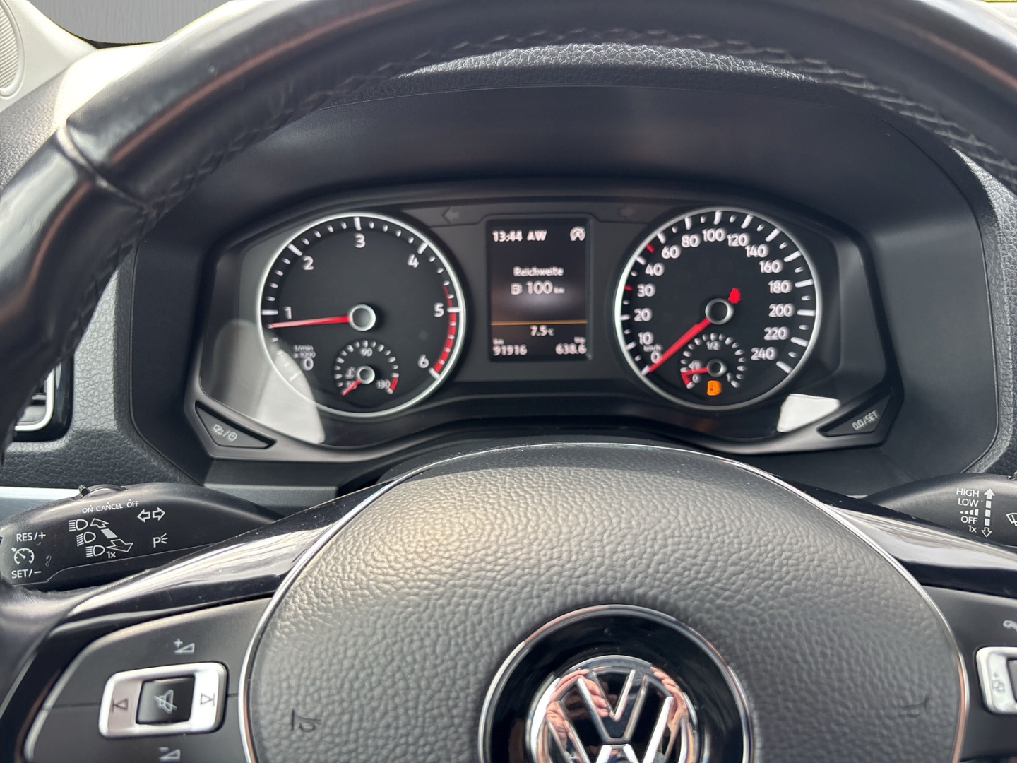 Fahrzeugabbildung Volkswagen Amarok Highline 4Motion DoKa 3.0 V6 Hardtop LED Leiste AHK SHZ