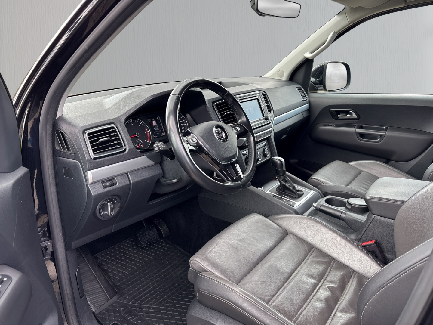 Fahrzeugabbildung Volkswagen Amarok Highline 4Motion DoKa 3.0 V6 Hardtop LED Leiste AHK SHZ