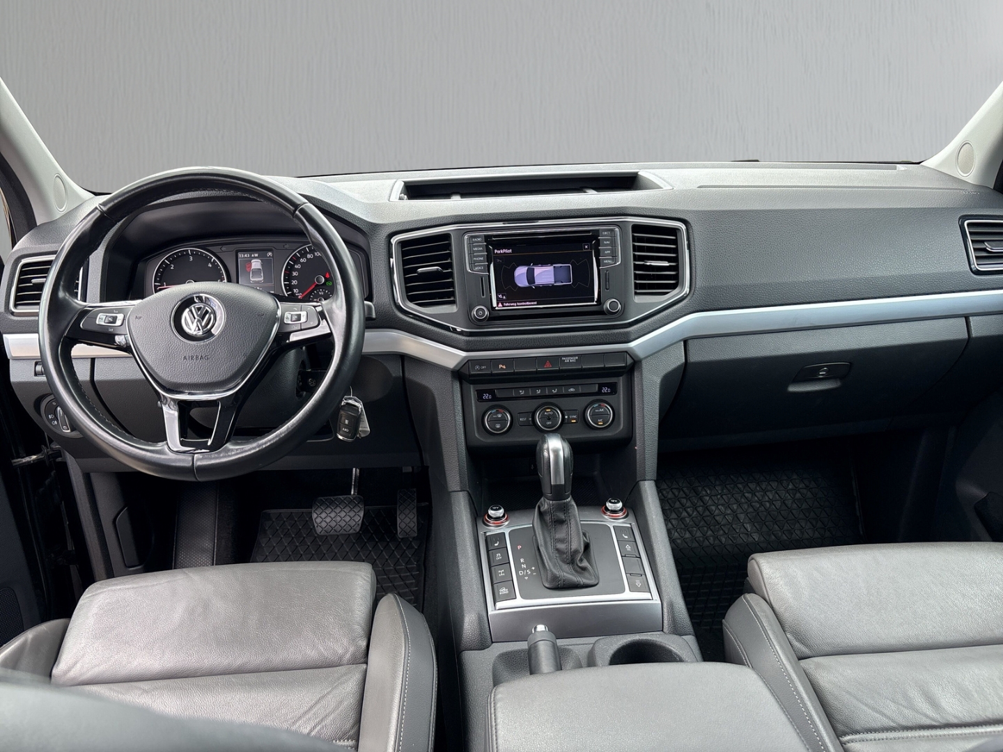 Fahrzeugabbildung Volkswagen Amarok Highline 4Motion DoKa 3.0 V6 Hardtop LED Leiste AHK SHZ