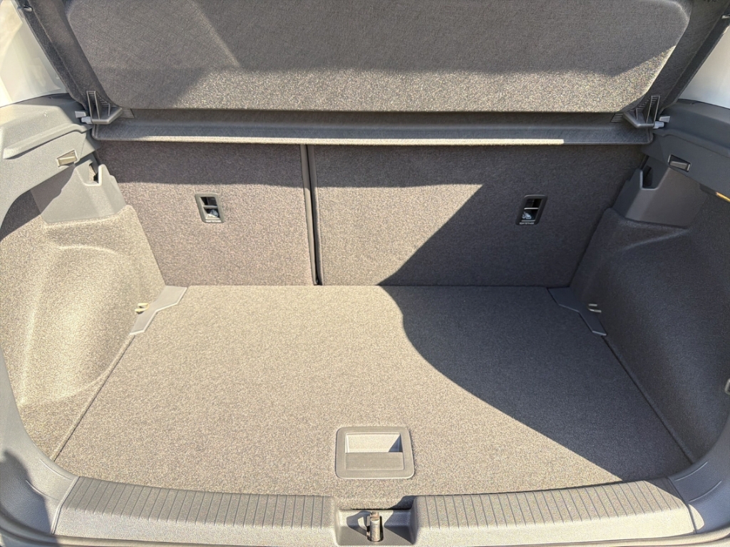 Fahrzeugabbildung Volkswagen T-Cross 1.0 TSI DSG Style IQ.LIGHT AHK Kamera LM