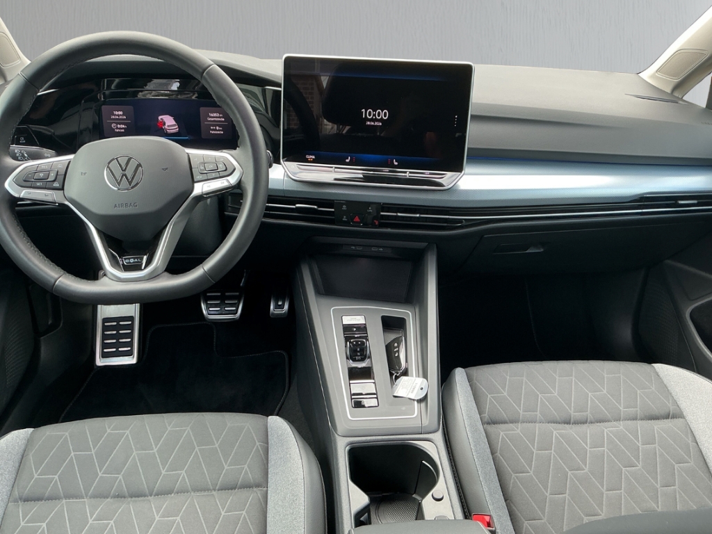 Fahrzeugabbildung Volkswagen Golf 1,5 l eTSI GOAL AHK ACC LED SHZ Rückfahrkam.