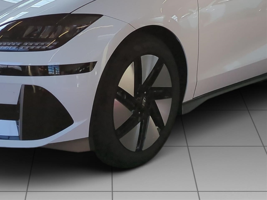 Fahrzeugabbildung Hyundai IONIQ 6 77,4kWh 2WD MY25 DYNAMIQ Navi Digitales Cockpit LED ACC El. Heckklappe Apple CarPlay