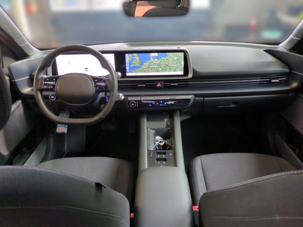 Fahrzeugabbildung Hyundai IONIQ 6 77,4kWh 2WD MY25 DYNAMIQ Navi Digitales Cockpit LED ACC El. Heckklappe Apple CarPlay
