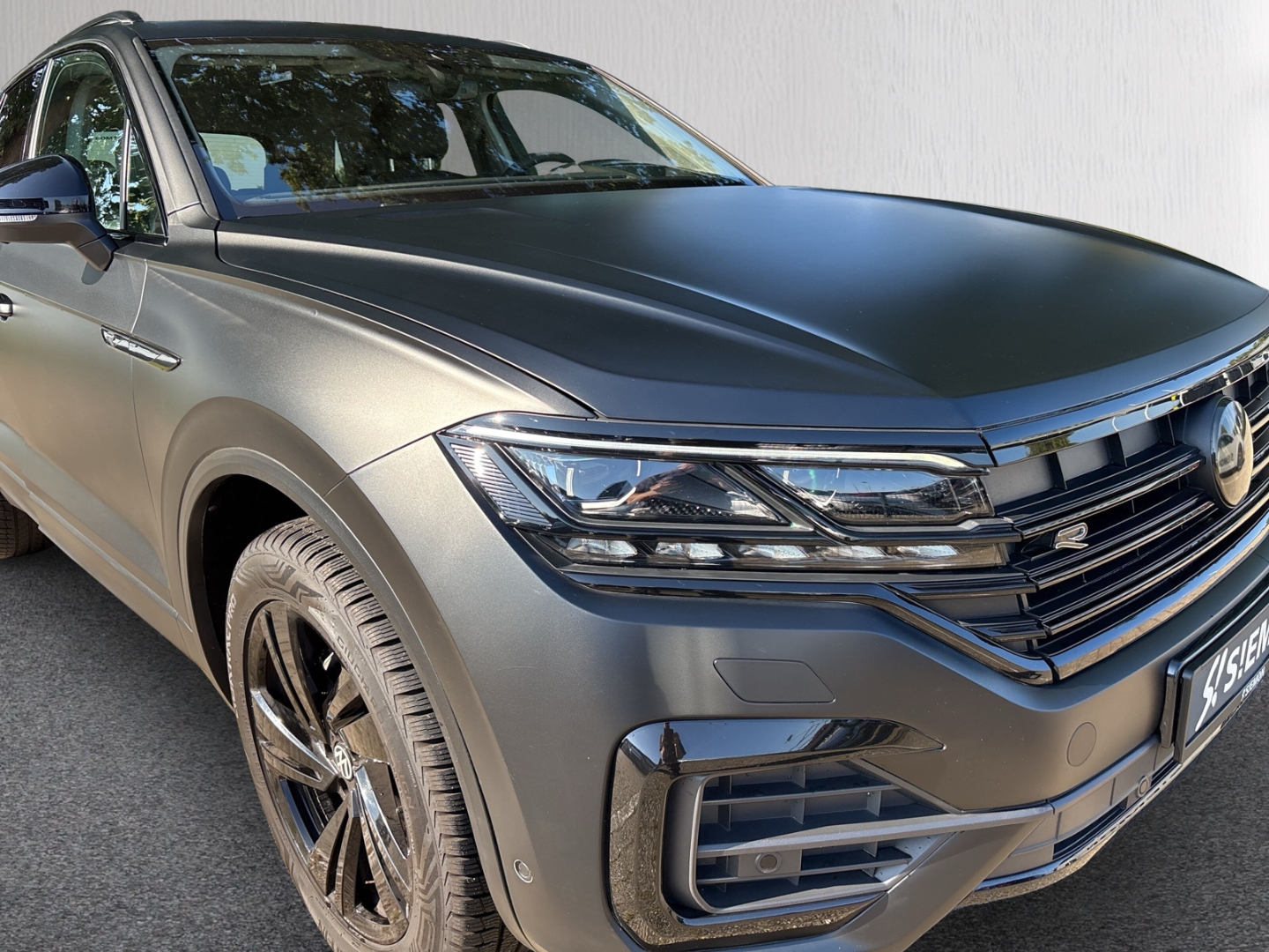 Fahrzeugabbildung Volkswagen Touareg Elegance 4Motion 3.0 V6 Navi Kam PDC Standheizung