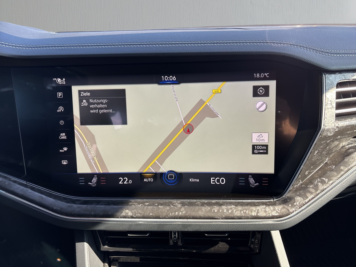Fahrzeugabbildung Volkswagen Touareg Elegance 4Motion 3.0 V6 Navi Kam PDC Standheizung