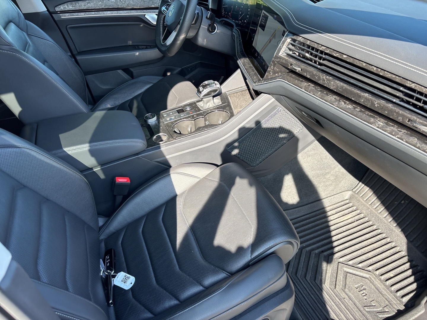 Fahrzeugabbildung Volkswagen Touareg Elegance 4Motion 3.0 V6 Navi Kam PDC Standheizung