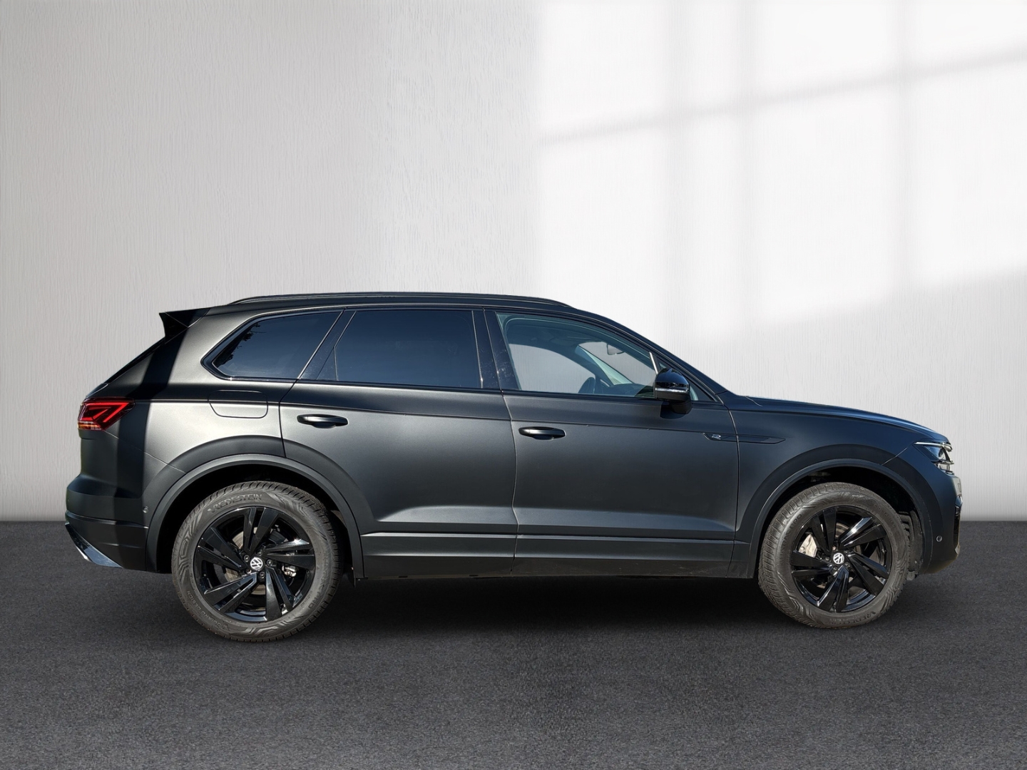 Fahrzeugabbildung Volkswagen Touareg Elegance 4Motion 3.0 V6 Navi Kam PDC Standheizung