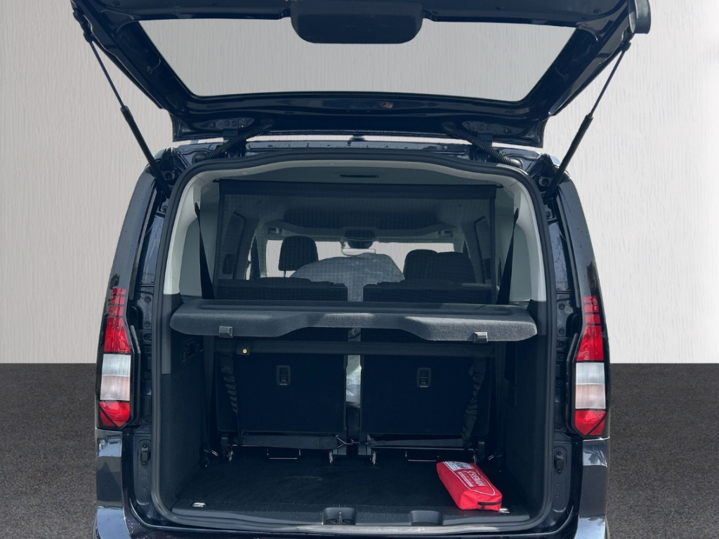 Fahrzeugabbildung Volkswagen Caddy Life TDI ACC SHZ Temp PDCv+h Color Navi eFH BT